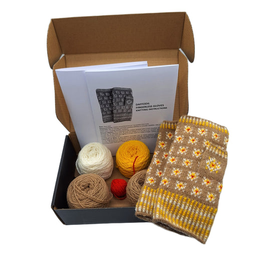DAFFODILES Knitting Kit – Fingerless Gloves