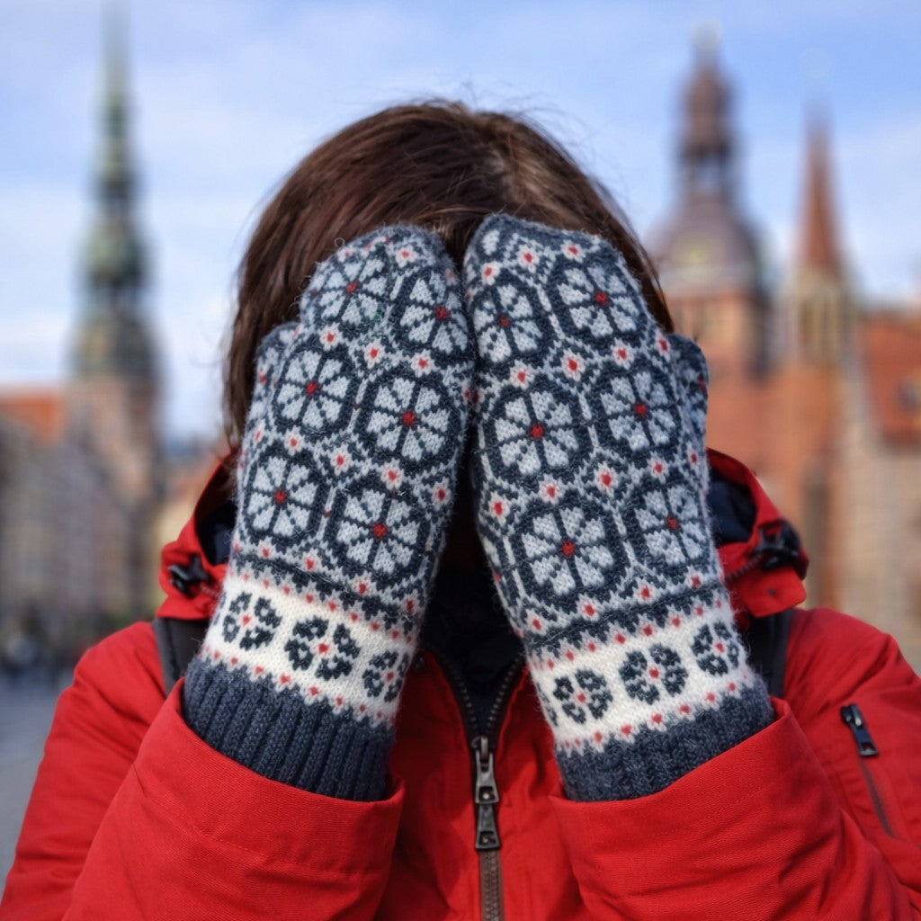 Knitting Kit – LATVIAN FOLK SONG mittens