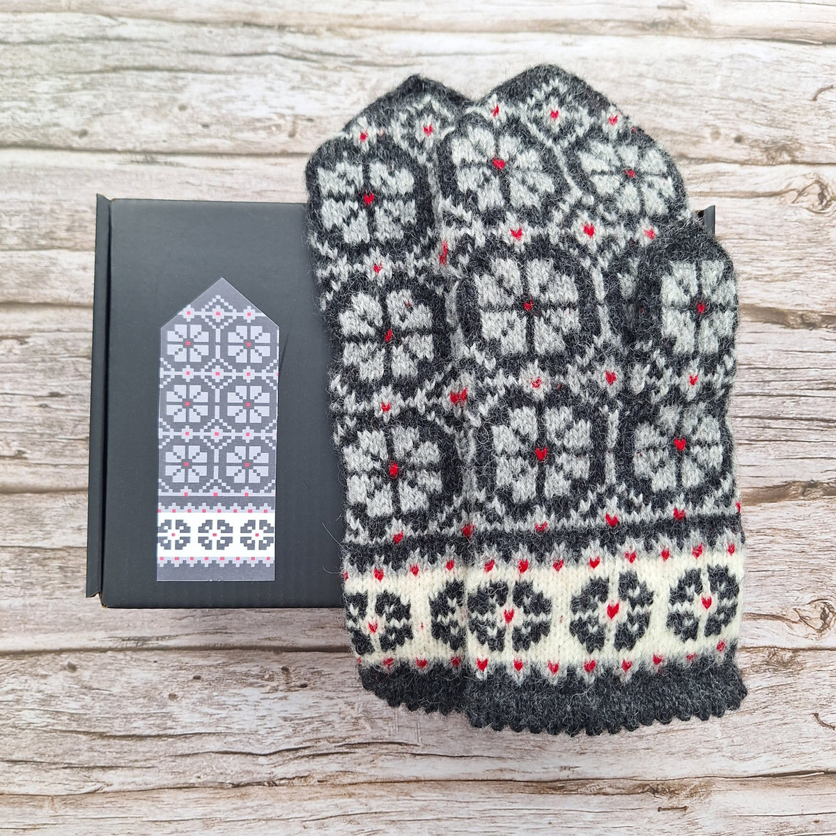 Knitting Kit – LATVIAN FOLK SONG mittens