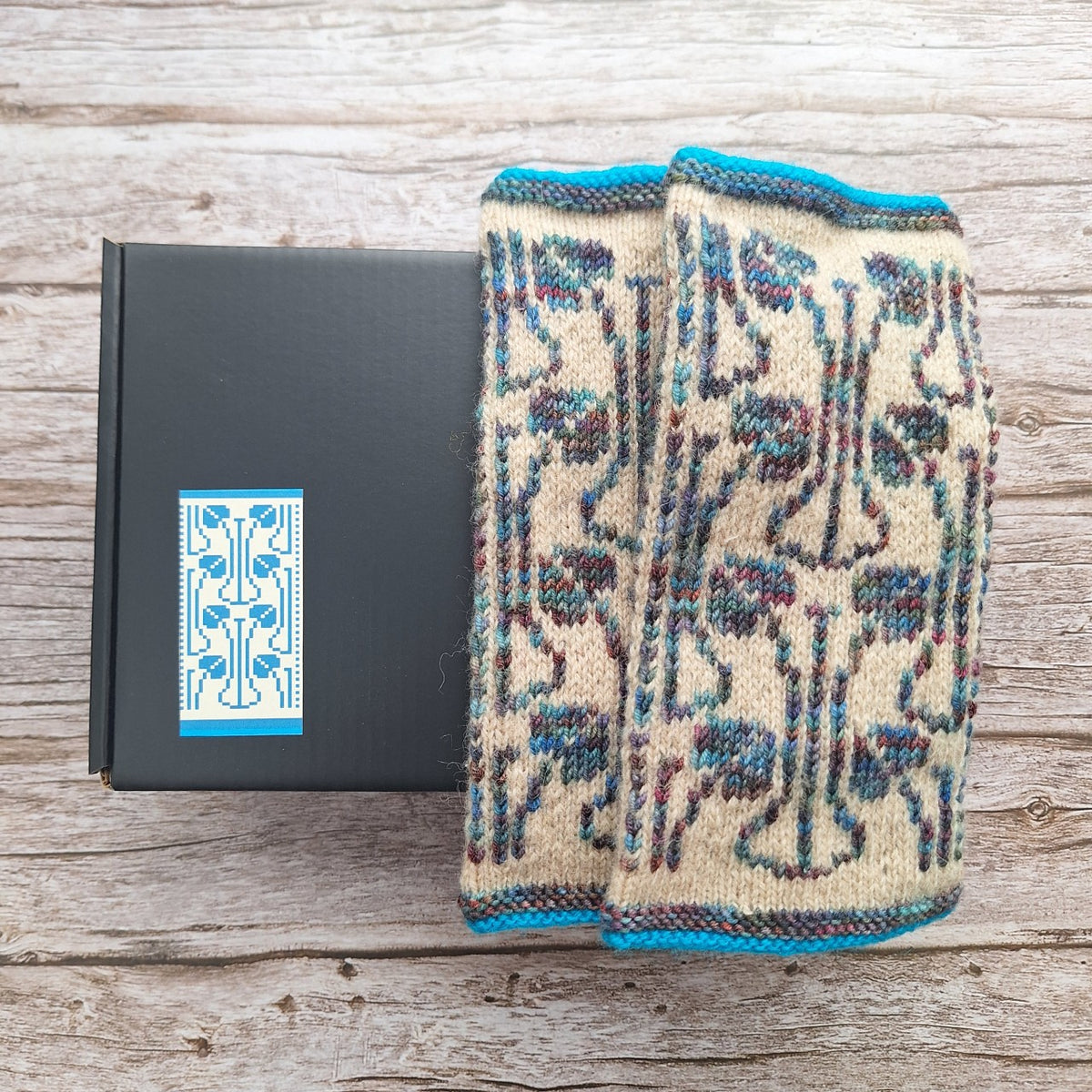 ART NOUVEAU GARDEN – Long Fingerless Gloves Knitting Kit