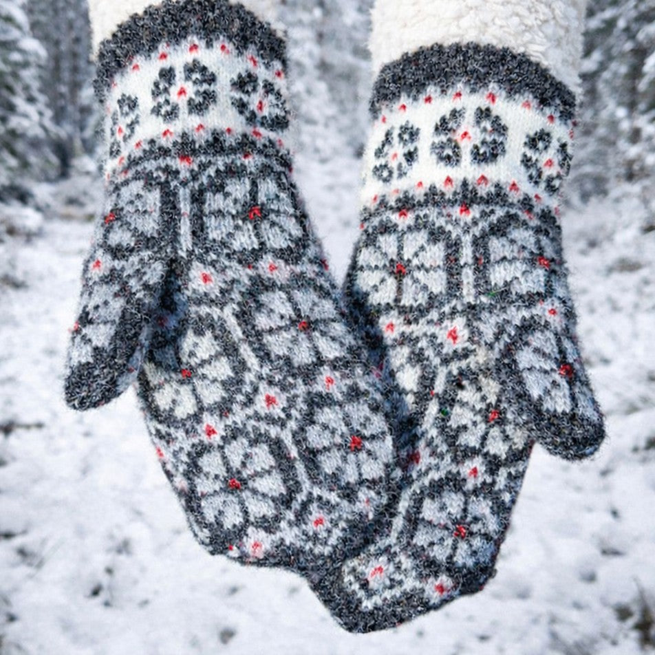 Knitting Kit – LATVIAN FOLK SONG mittens