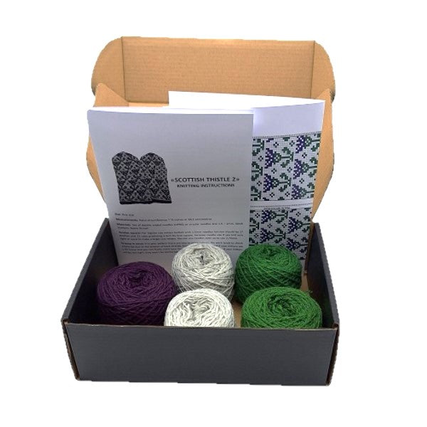 Mittens knitting kit "Scottish Thistle 2" box open