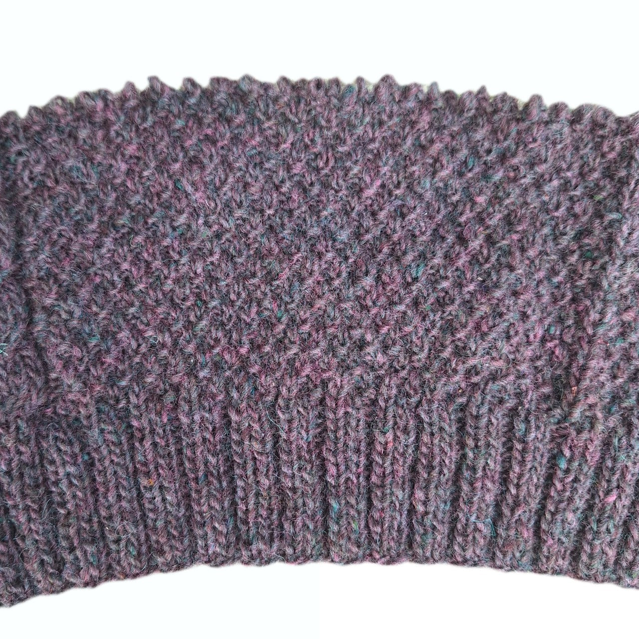 Colour: LAVENDER WITH GREEN AND PURPLE FLECKS
