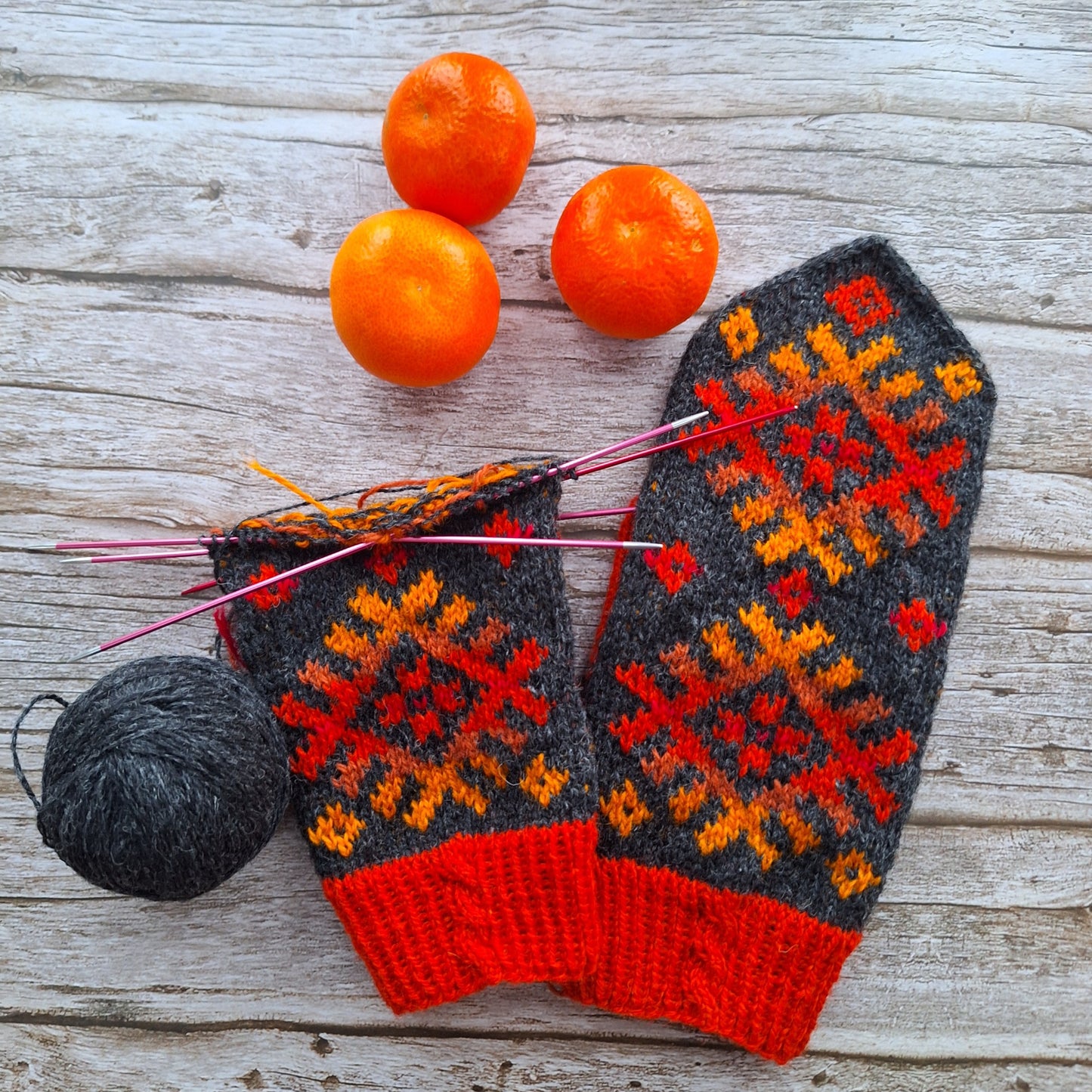 Little Oak Tree Mittens Knitting Kit
