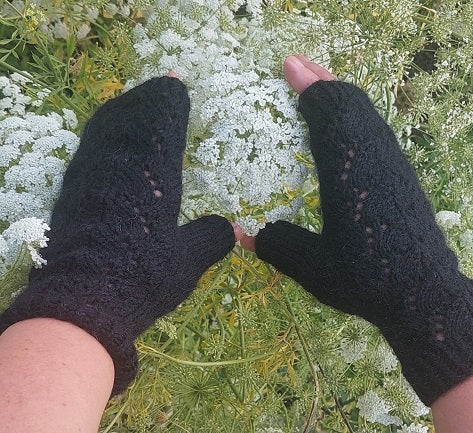 Fingerless gloves "Black lace"